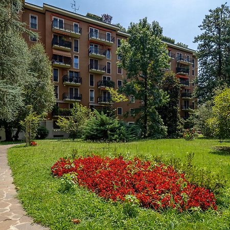 Apartamento Stylish Flat With Balcony - 15 Min To Duomo Milán Exterior foto
